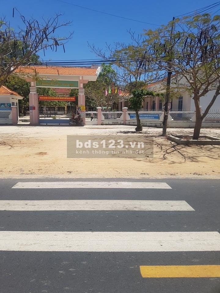 CẦN BÁN NHANH LÔ ĐẤT ĐỂ XÂY NHÀ