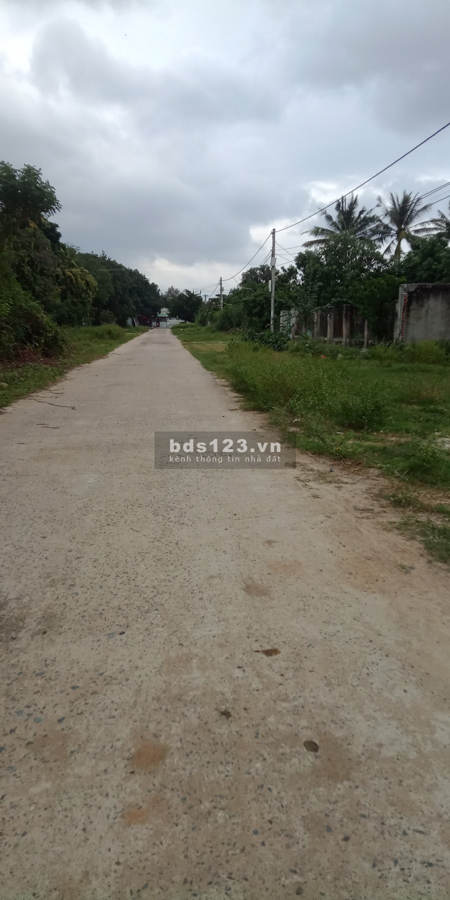 CẦN BÁN NHANH LÔ ĐẤT ĐỂ XÂY NHÀ