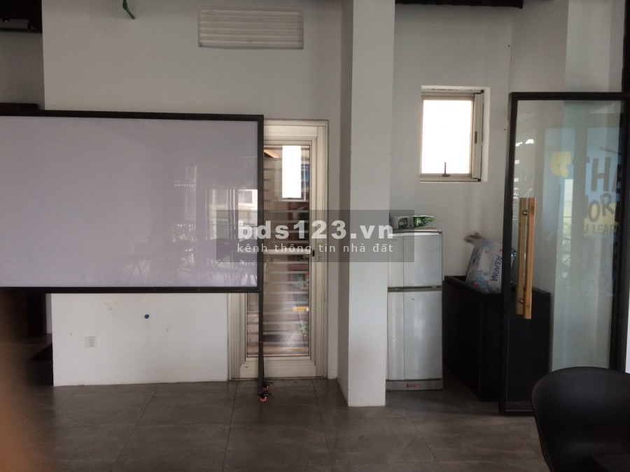 Chính chủ cần bán căn shophouse 2 mặt tiền Midtown Q7
