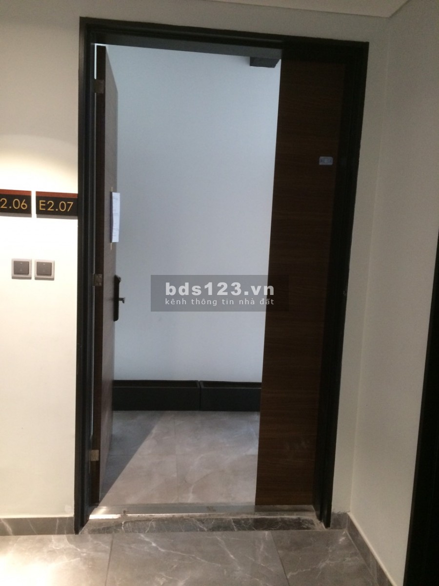 Chính chủ cần bán căn shophouse 2 mặt tiền Midtown Q7