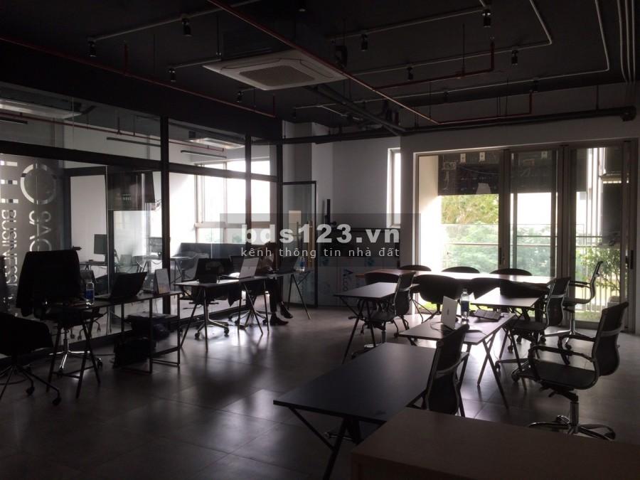 Chính chủ cần bán căn shophouse 2 mặt tiền Midtown Q7