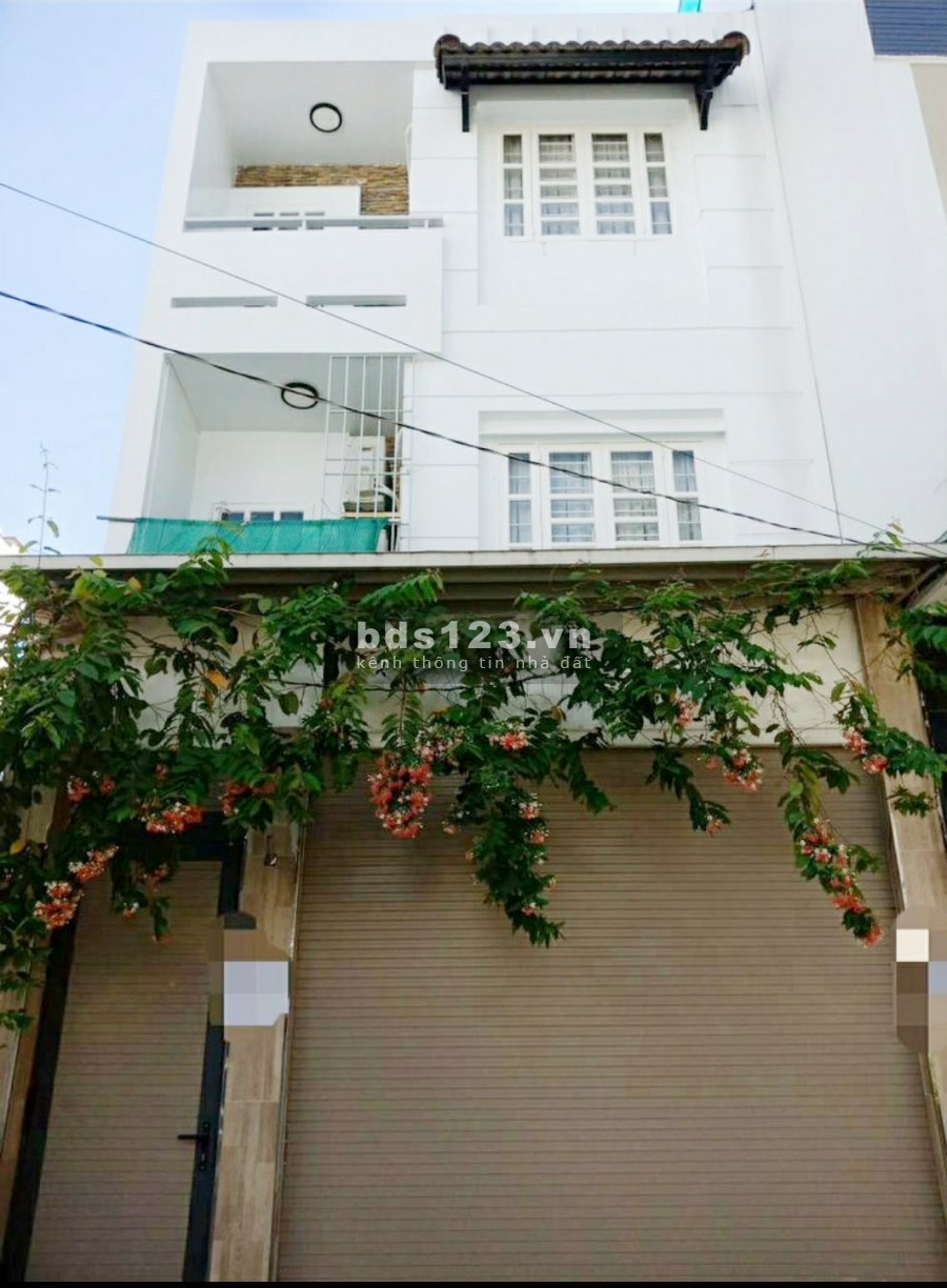 Nhà 1 trệt + 2 lầu 4pn giá 15tr. đường 8m khu Phú Thuận