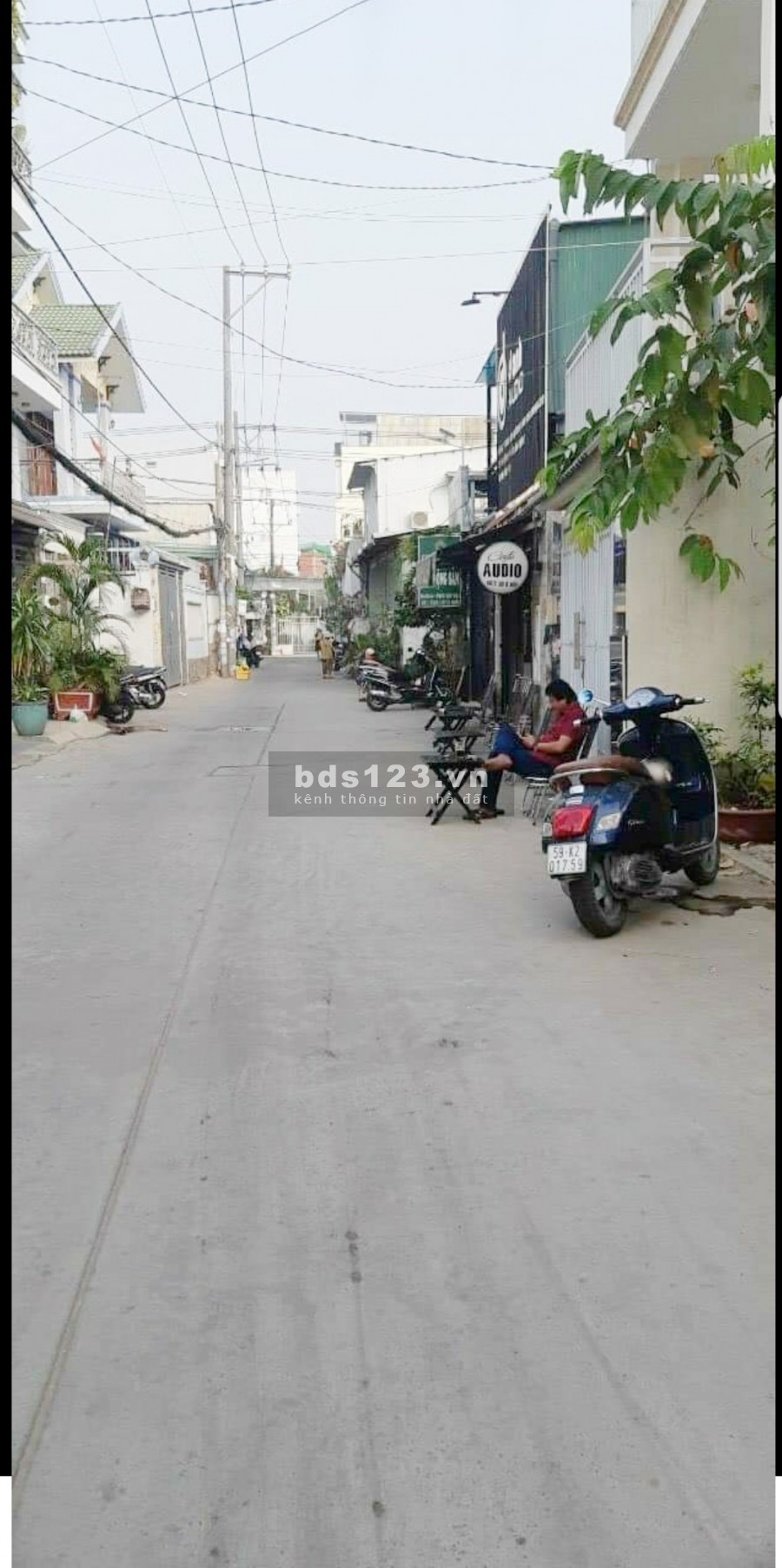 Nhà 1 trệt + 2 lầu 4pn giá 15tr. đường 8m khu Phú Thuận