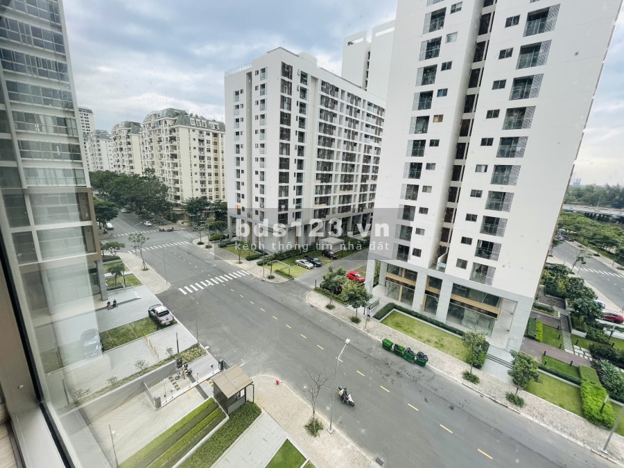 Chính chủ cho thuê nhanh căn hộ Midtown Phú Mỹ Hưng, dtsd 96m2, view thoáng giá 18 triệu/tháng