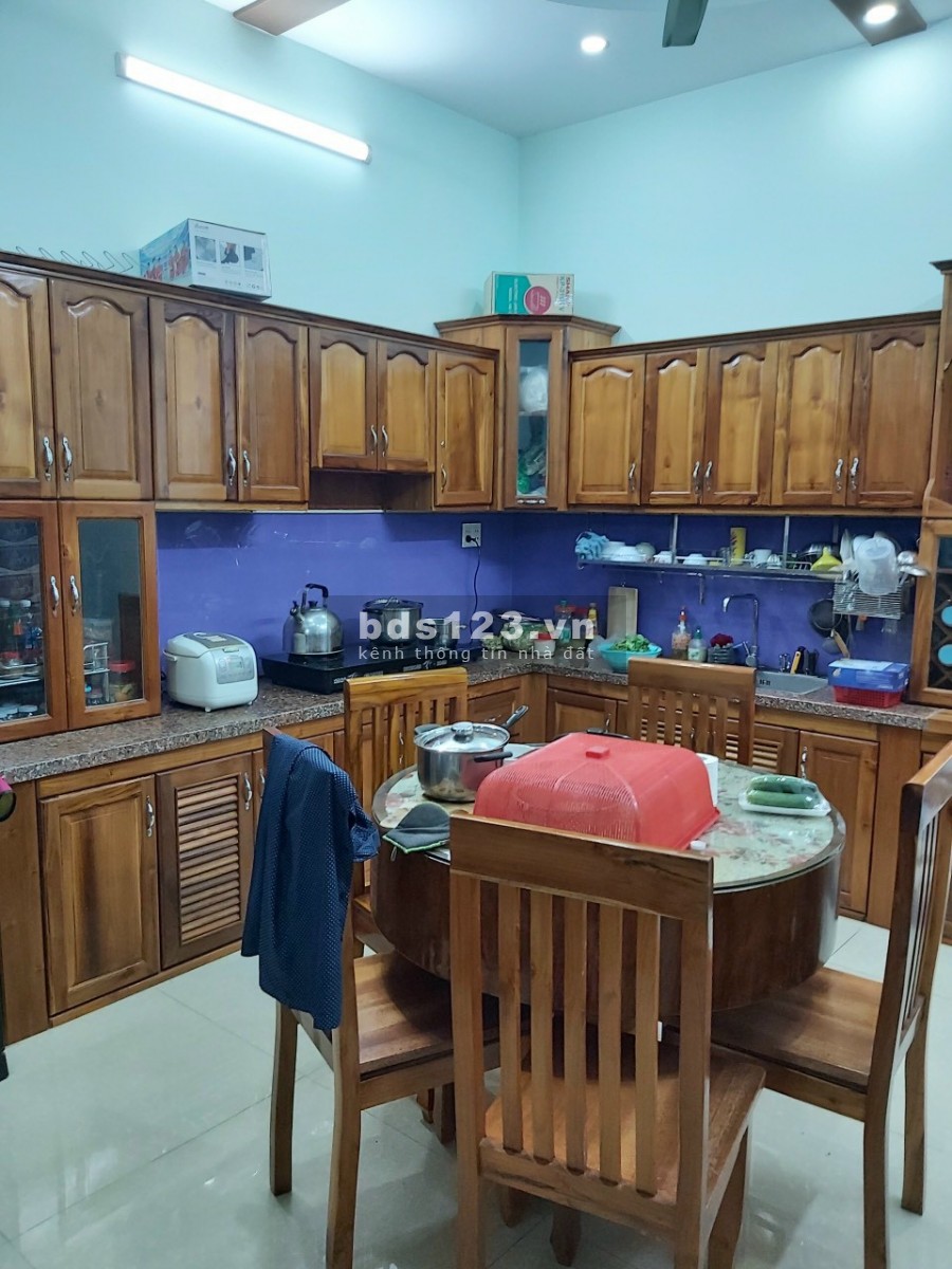 Nhà 1 xẹt Đình Phong Phú, dt 60m2, SHR, hướng ĐN, ở ngay