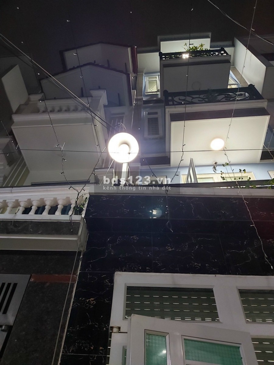 Nhà 1 xẹt Đình Phong Phú, dt 60m2, SHR, hướng ĐN, ở ngay