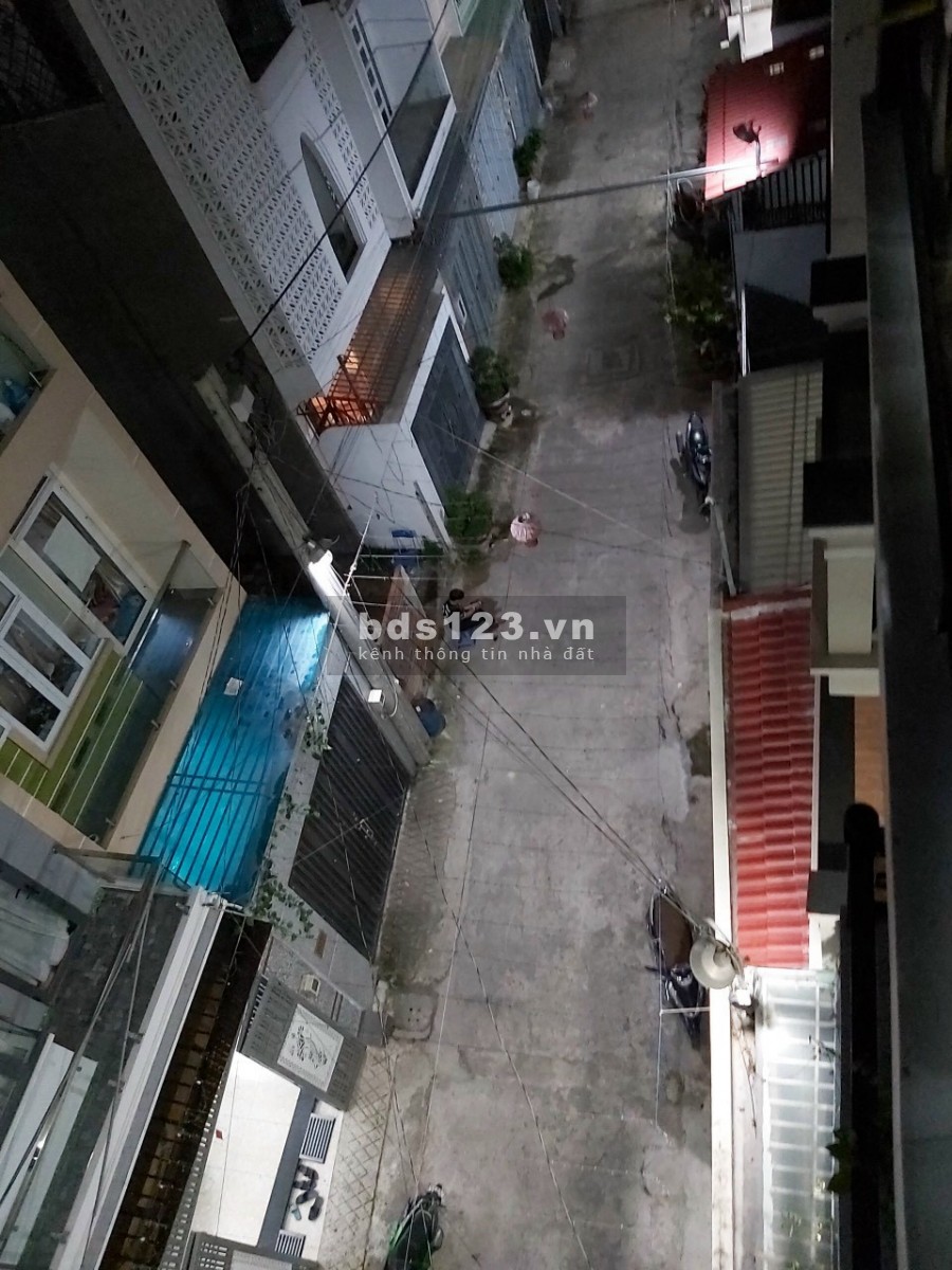 Nhà 1 xẹt Đình Phong Phú, dt 60m2, SHR, hướng ĐN, ở ngay