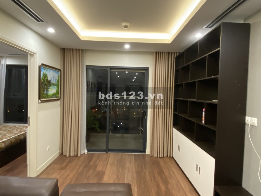 Cần bán gấp CHCC Imperia Garden, Tòa D, BC Đông nam, nhà mới vào ở ngay.