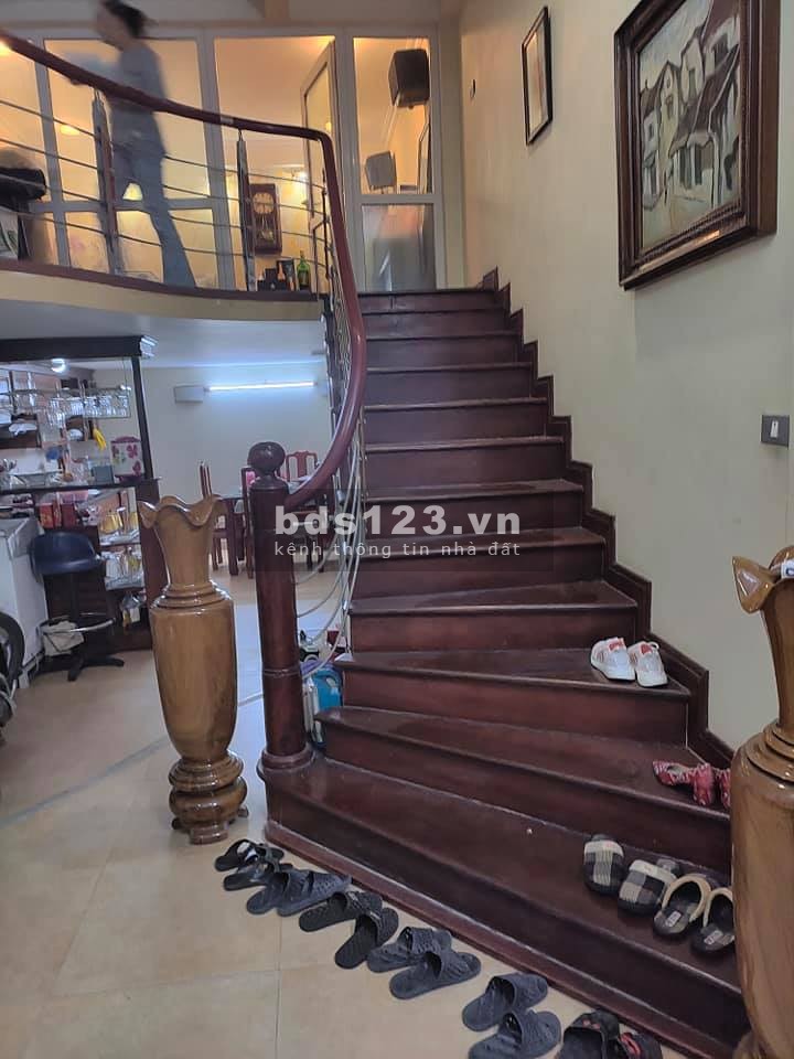 Bán nhà PL ô tô tránh đường 800A Cầu Giấy 45m2 x 5 tầng giá 9,2 tỷ. LH 0912442669