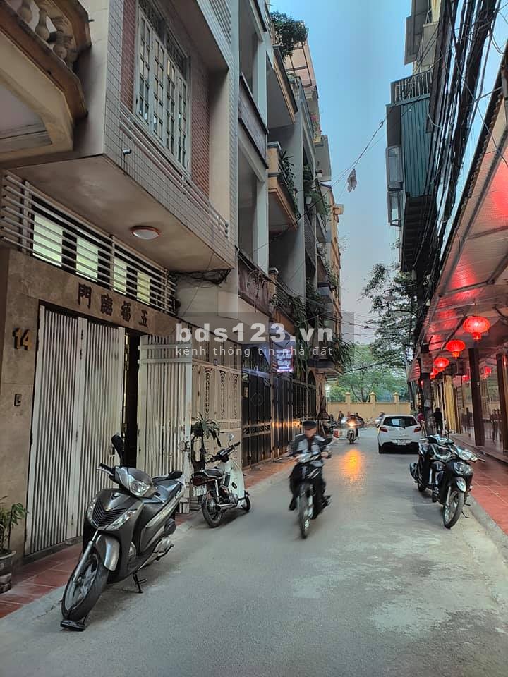 Bán nhà PL ô tô tránh đường 800A Cầu Giấy 45m2 x 5 tầng giá 9,2 tỷ. LH 0912442669