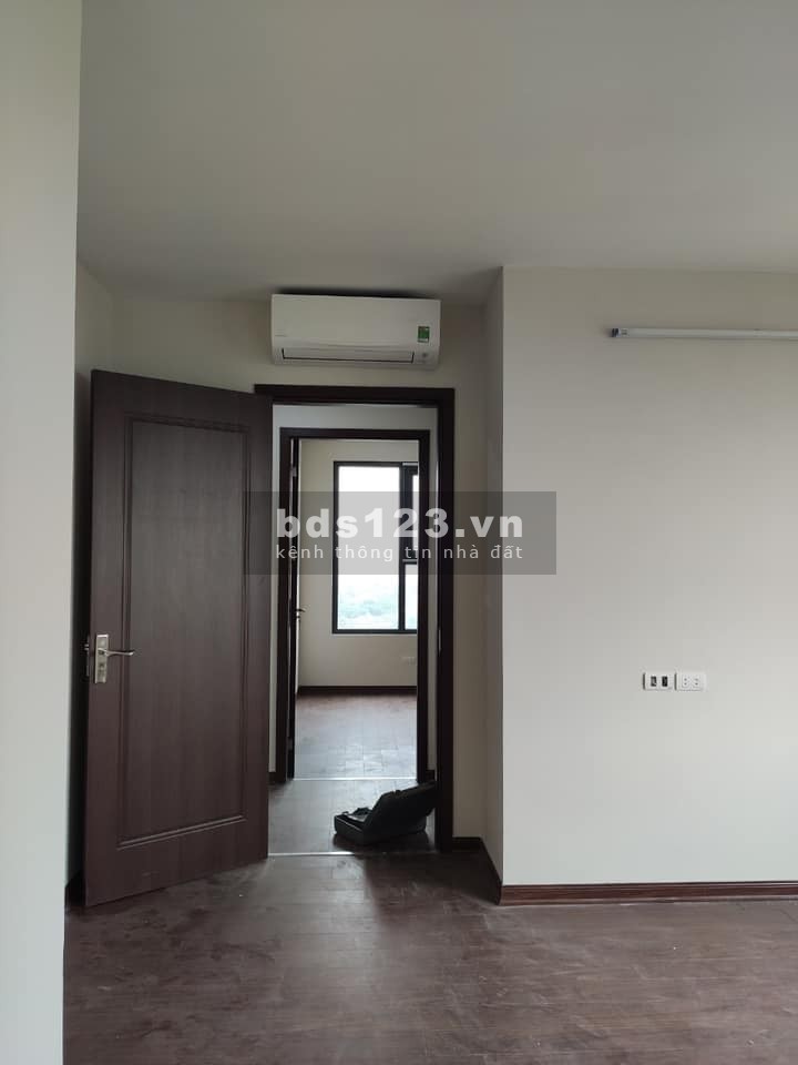 Cần bán chung cư Căn góc 3PN 96m2 HomeLand Thượng Thanh giá 2,32 tỷ LH 0348885083