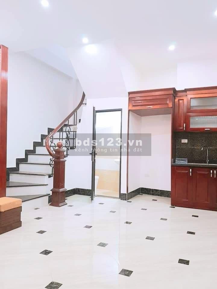 Bán gấp nhà ngõ 296 Minh Khai giá 1.9 tỷ, dt 24mx4T, đẹp ở luôn