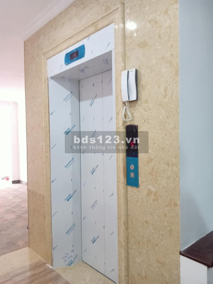 Bán nhà mặt phố Cầu Giấy, ô tô tránh, 7 tầng, thang máy, kinh doanh đỉnh, 90m2