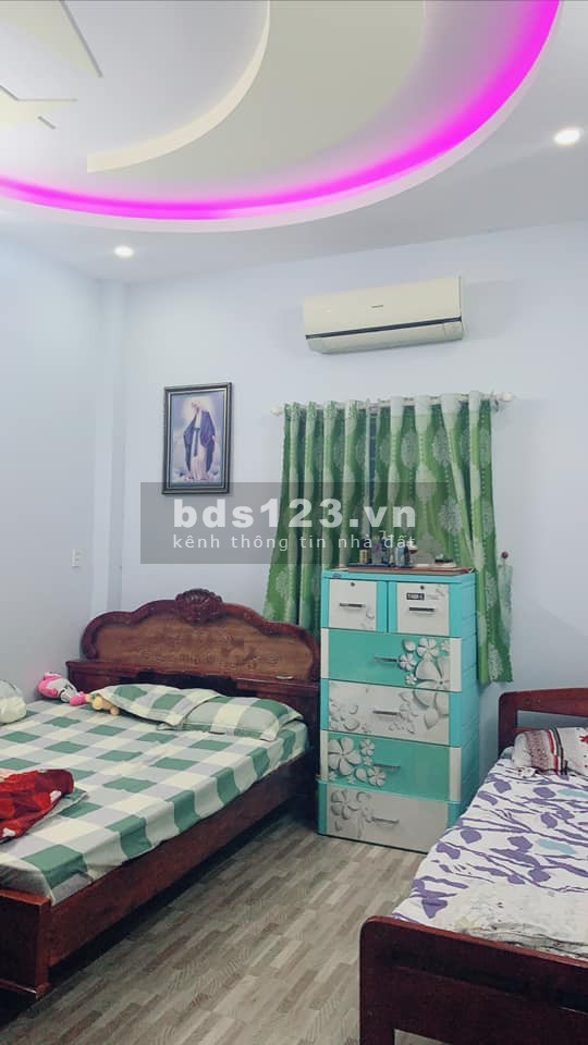 BÁN GẤP NHÀ ĐƯỜNG LÝ TUỆ QUẬN TÂN PHÚ TPHCM
