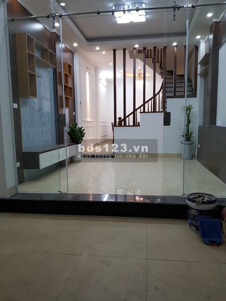 Bán gấp nhà Quan Nhân, Thanh Xuân 52m 4T 5.2 tỷ, mặt ngõ kinh doanh sầm uất