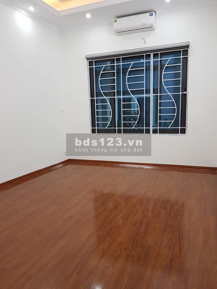 Bán gấp nhà Quan Nhân, Thanh Xuân 52m 4T 5.2 tỷ, mặt ngõ kinh doanh sầm uất