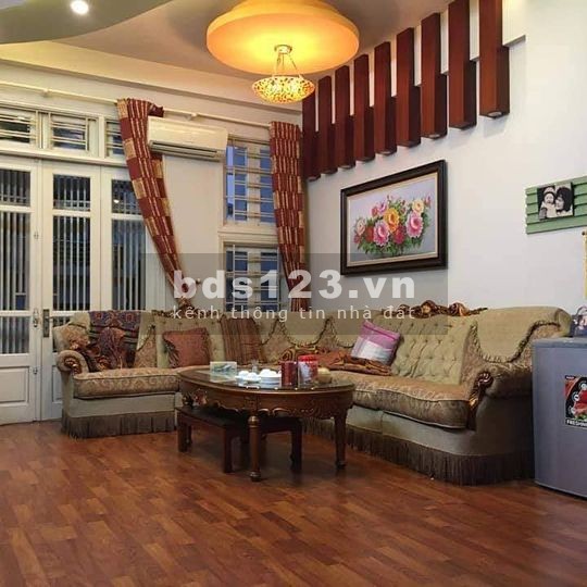 Bán gấp nhà Phố Nguyễn Ngọc Vũ, Cầu Giấy Ô tô vào nhà, MT4.6m Kinh doanh đỉnh, DT 70m2x5 tầng, giá 9.2 tỷ