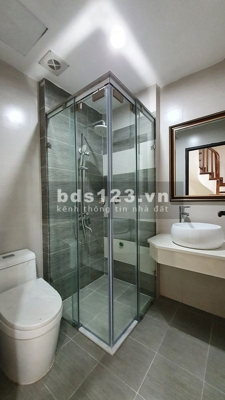 Bán nhà Đội Cấn, Phường Lễu Giai,45m2, mặt tiền 6.2m giá 3,8 tỷ, cách ô tô 10m, full đồ