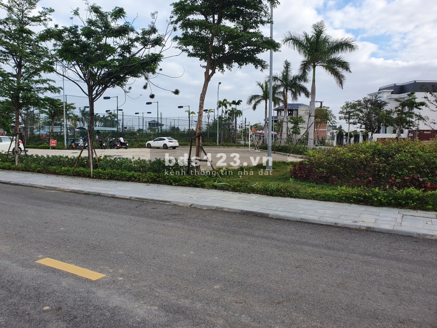 Cần bán đất nền ven biển phía nam Đà Nẵng giá rẻ.