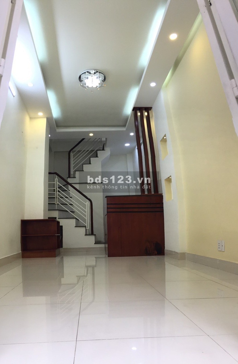 Bán nhà 3 lầu hẻm 830 Đoàn Văn Bơ Phường 16 Quận 4