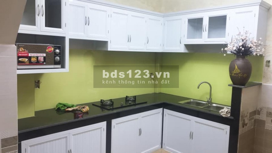 Chỉ nhỉnh 6 tỷ xe hơi ngủ trong nhà, đường Lạc Long Quân, P14, Tân Bình, 49m