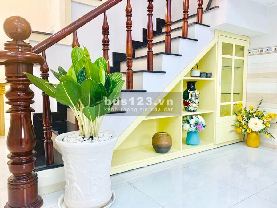 Hẻm 339 Lê Văn Sỹ, Quận 3, dt 4x10, kết cấu 4 tầng. Giá 7 tỷ