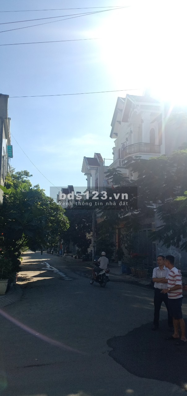 Chính chủ cần bán nhà Tp. Dĩ An trước Tết.