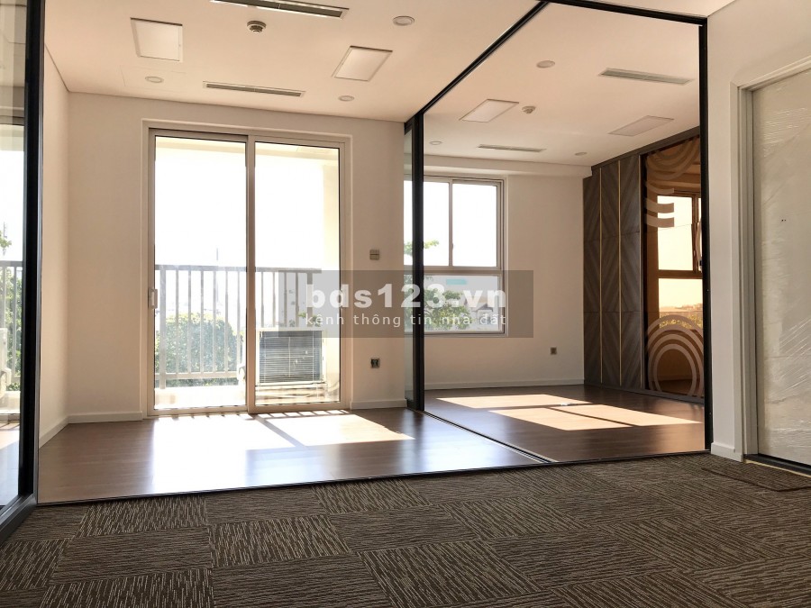 Cho thuê CH văn phòng tại Orchard Parkview, 55m2, phòng họp riêng, giá 15tr/tháng