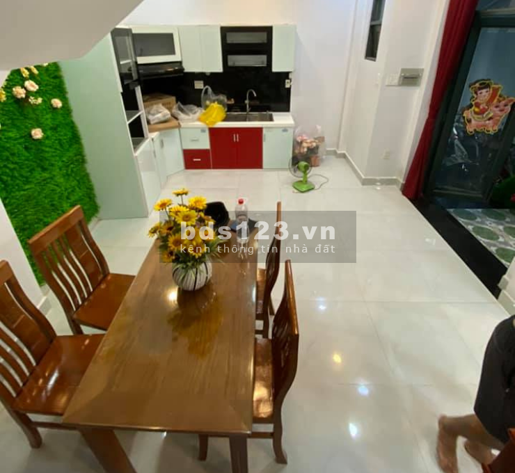 Bán nhà 3 tầng 4PN ở ngay Phạm Văn Chiêu, P.9, GV 58m(5x12) giá 3.9 tỷ TL