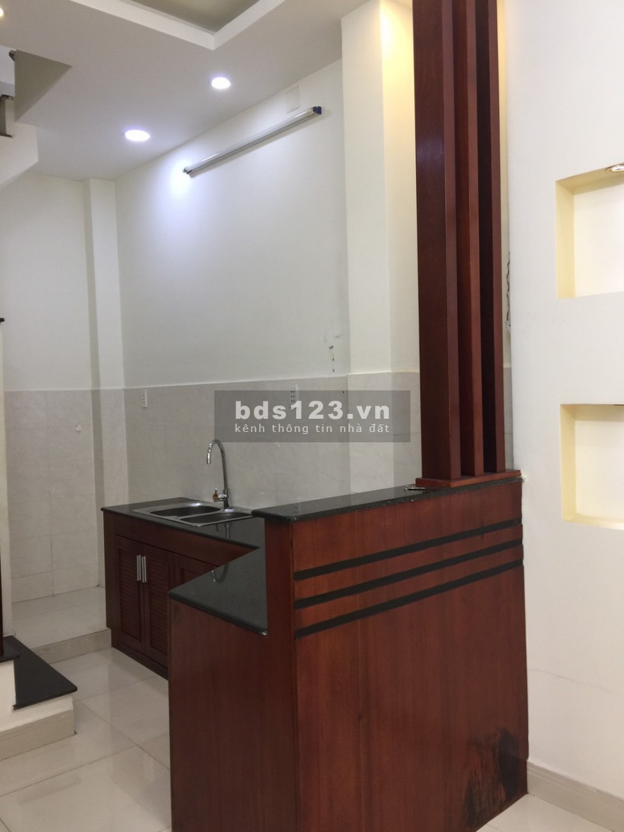 Bán nhà 3 lầu hẻm 830 Đoàn Văn Bơ Phường 16 Quận 4