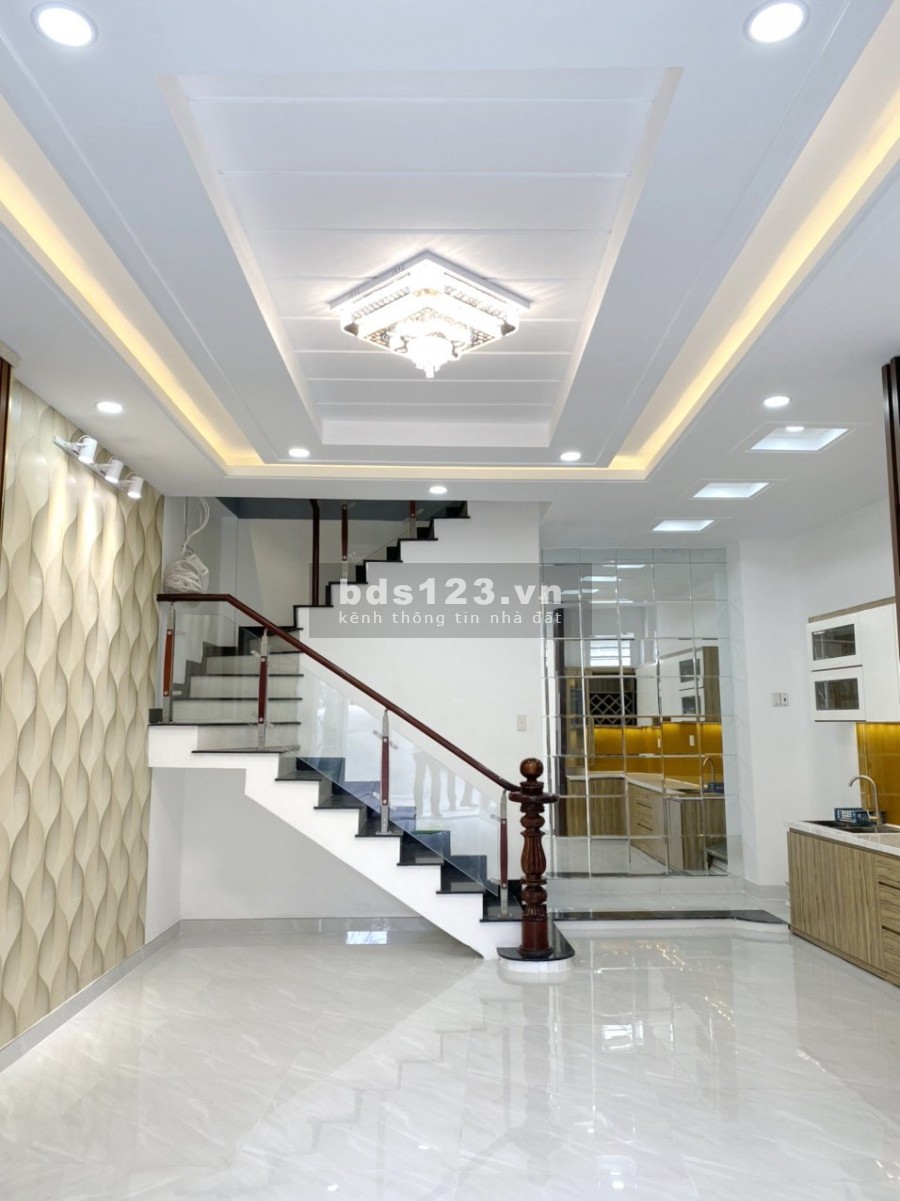 Nhà đẹp 3lầu/NH/nội thất cao cấp HXH137 Âu Dương Lân P2 Q8 Mr Hà cty BĐS Tâm Điền