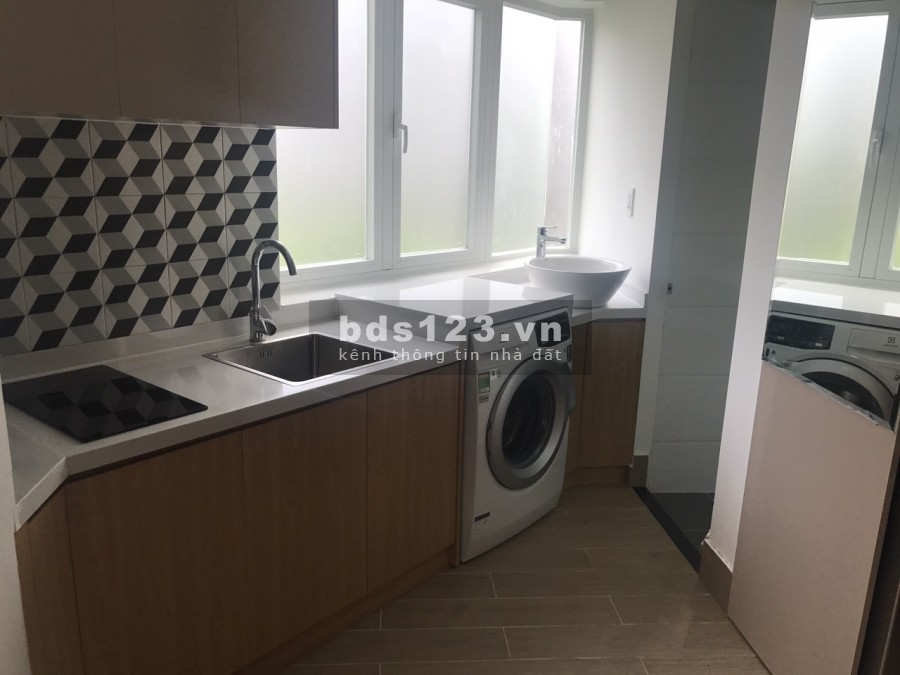 Thuê căn hộ Studio nội thất cực đẹp 904 Nguyễn Kiệm 7.5 Triệu (có thang máy, ban công) mới 100%
