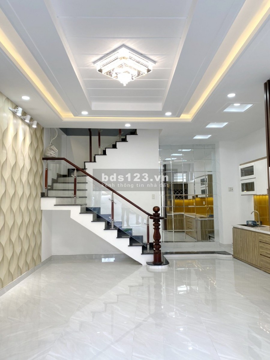 Nhà đẹp 3lầu/NH/nội thất cao cấp HXH137 Âu Dương Lân P2 Q8 Mr Hà cty BĐS Tâm Điền