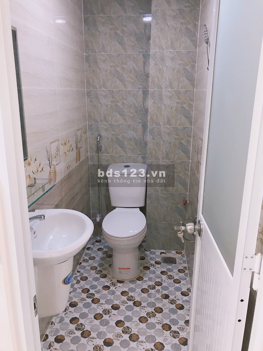 Nhà 2 tầng, 3 PN. Gần Giang Ghẹ Trường Chinh. Bán 3,4 tỷ.