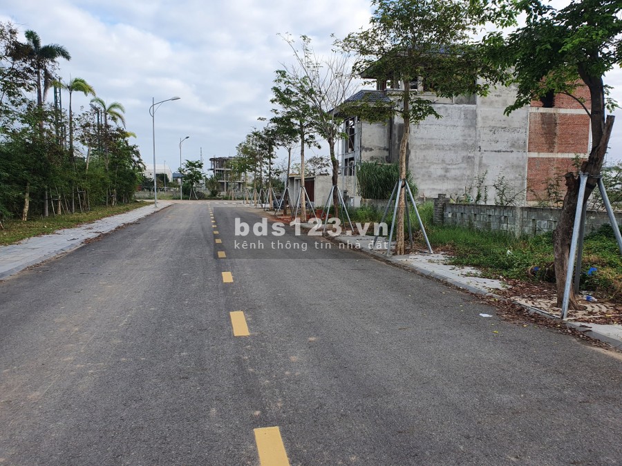 Cần bán đất nền ven biển phía nam Đà Nẵng giá rẻ.