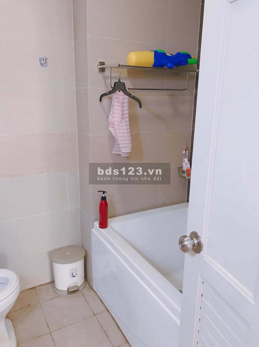 Cần bán gấp căn hộ 90m2 Era Town