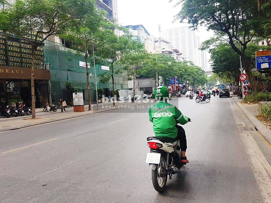 Bán nhà mặt phố Thái Hà, Đống Đa, lô góc, 420m2, mặt 11m, giá 170 tỷ