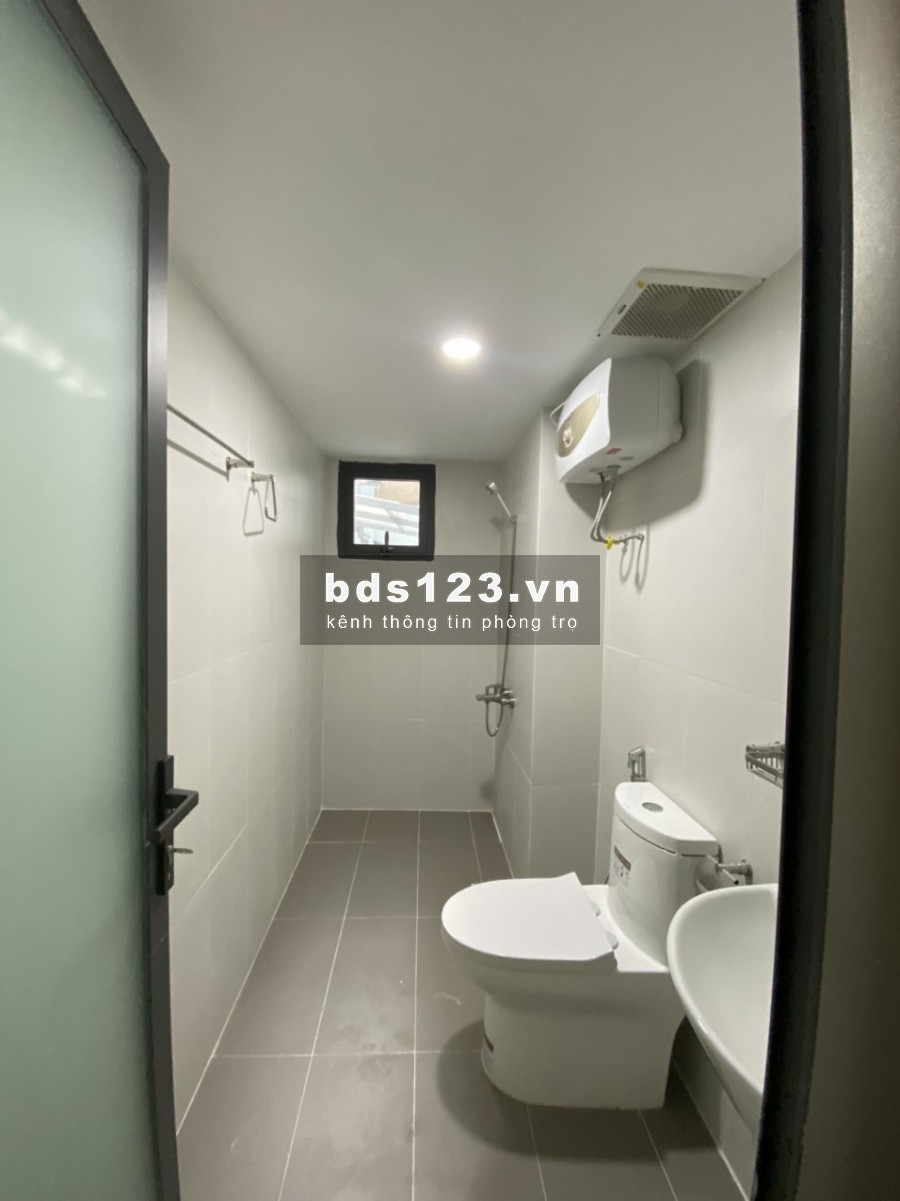 Hàng mới full nội thât gần trung tâm đại học khu ăn uống