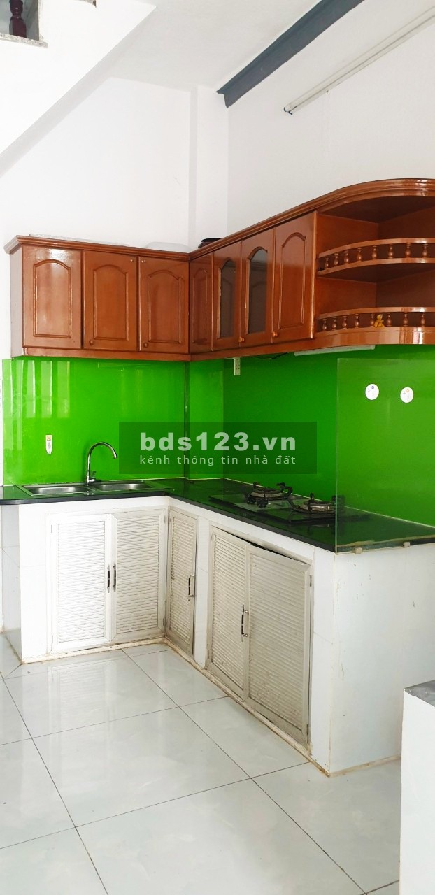 Cho thuê nhà 1 trệt 3 lầu, DT 3x8m, có máy lạnh, hẻm xe tải Phan Đình Phùng, Phú Nhuận. Giá tốt