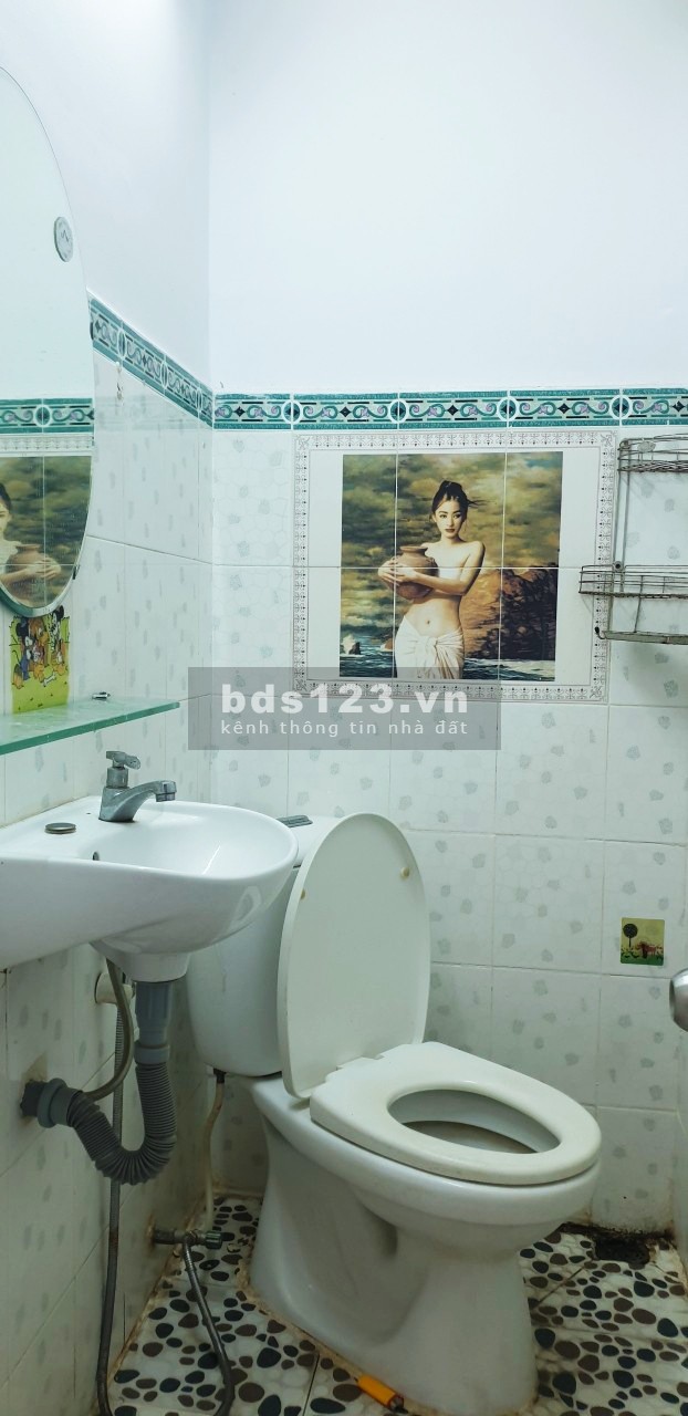 Cho thuê nhà 1 trệt 3 lầu, DT 3x8m, có máy lạnh, hẻm xe tải Phan Đình Phùng, Phú Nhuận. Giá tốt