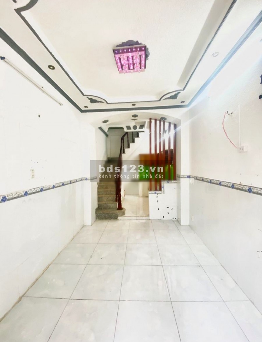 Cho thuê nhà 1 trệt 3 lầu, DT 3x8m, có máy lạnh, hẻm xe tải Phan Đình Phùng, Phú Nhuận. Giá tốt