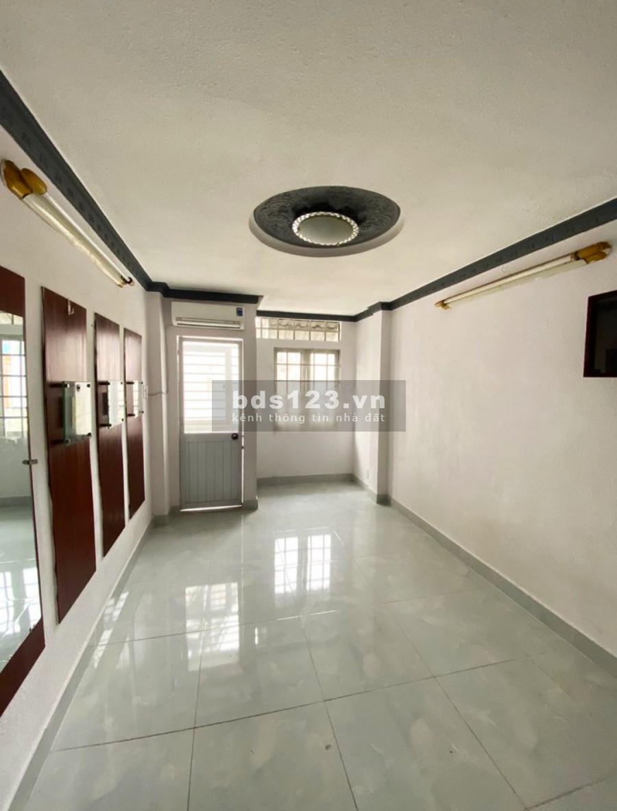 Cho thuê nhà 1 trệt 3 lầu, DT 3x8m, có máy lạnh, hẻm xe tải Phan Đình Phùng, Phú Nhuận. Giá tốt