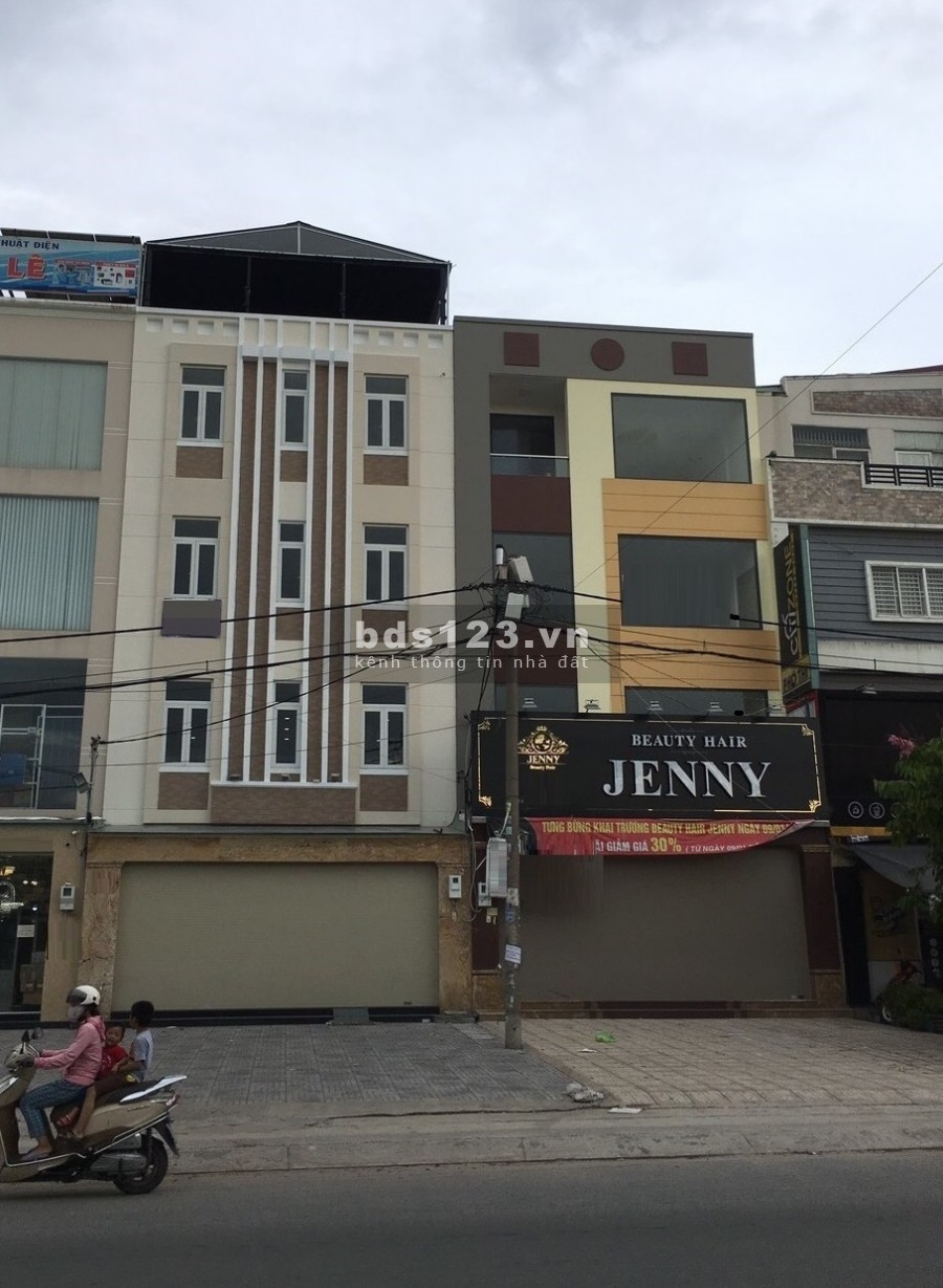 Đường Số 8, thuận lợi kd 5 x 18 Nhà 3 lầu đẹp
