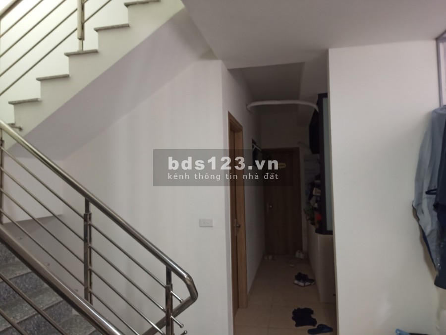 CC CẦN BÁN NHÀ ĐƯỜNG LẠC LONG QUÂN