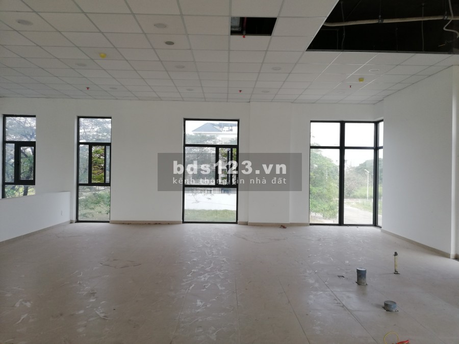 Mua căn TMDV Thủ Thiêm Dragon 200m2. Giá chỉ 33tr/m2. Thanh toán 1.8 tỷ ký HĐMB