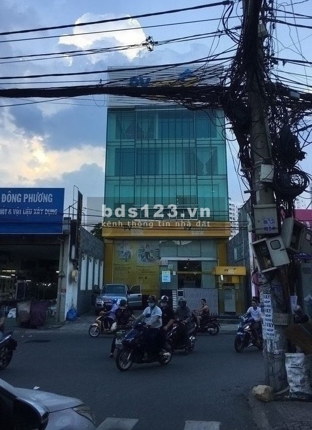 Tô Hiến Thành . DT 5,8 X 17. Nhà 3 Lầu. Vị trí đẹp