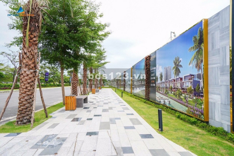 THANH LÝ RẺ VÀI LÔ ĐẤT BIỂN VIEW SÔNG NẰM ĐƯỜNG BIỂN ĐN VỀ HỘI AN SÁT FPT VÀ ONE WORLD