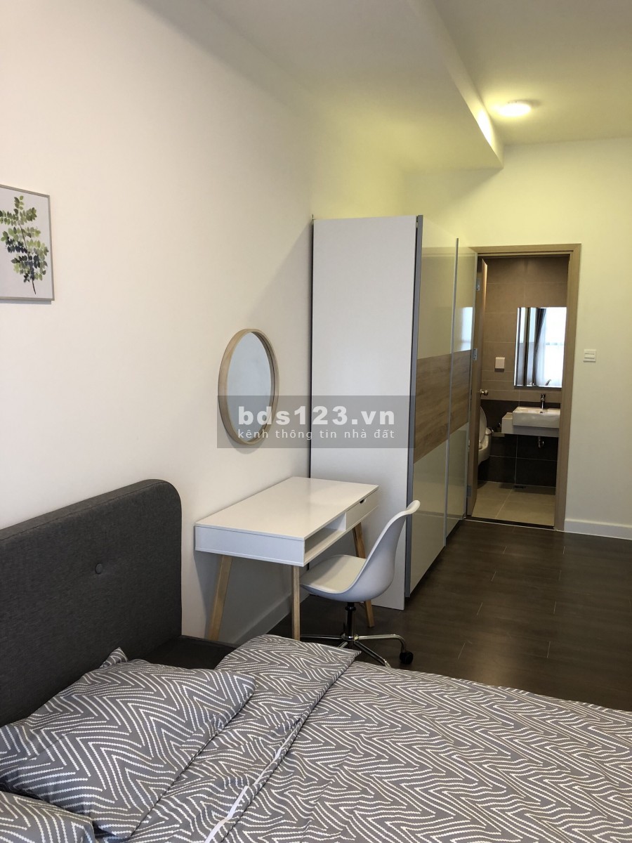 Chuyển nhà cần bán căn 2PN The Sun Avenue, 73m2, full NT, giá 3,7ty bao hết. LH 0908 261 615