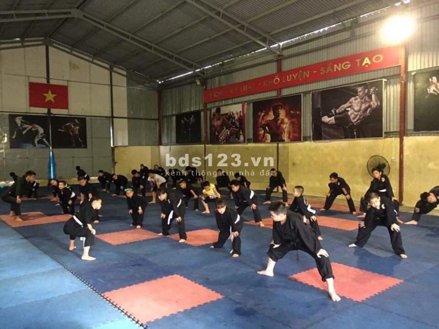 Cần cho thuê nhà xưởng khu đô thị Hà Khánh A