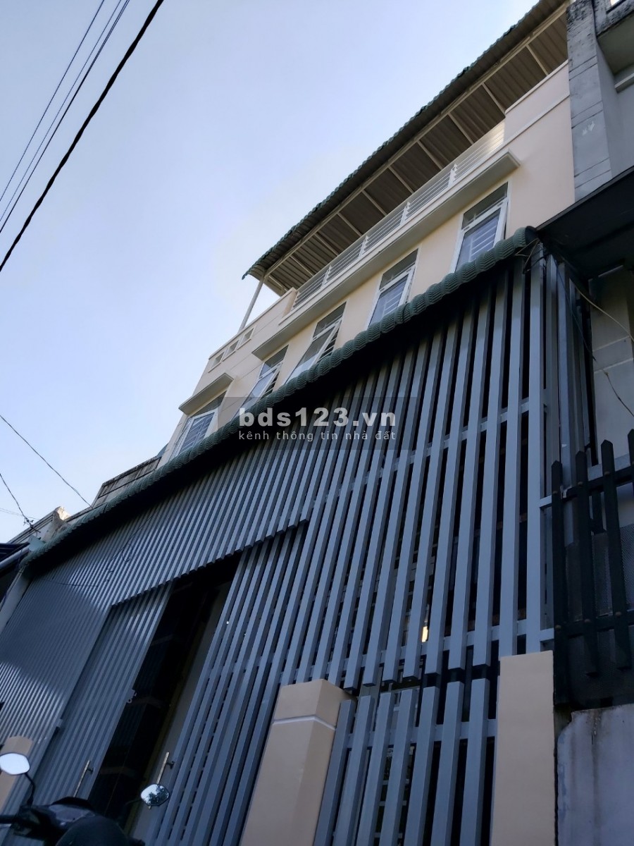 Nhà đẹp 2 lầu 1 trệt giá chỉ 4 tỷ8 Phường Linh Đông-Thủ Đức